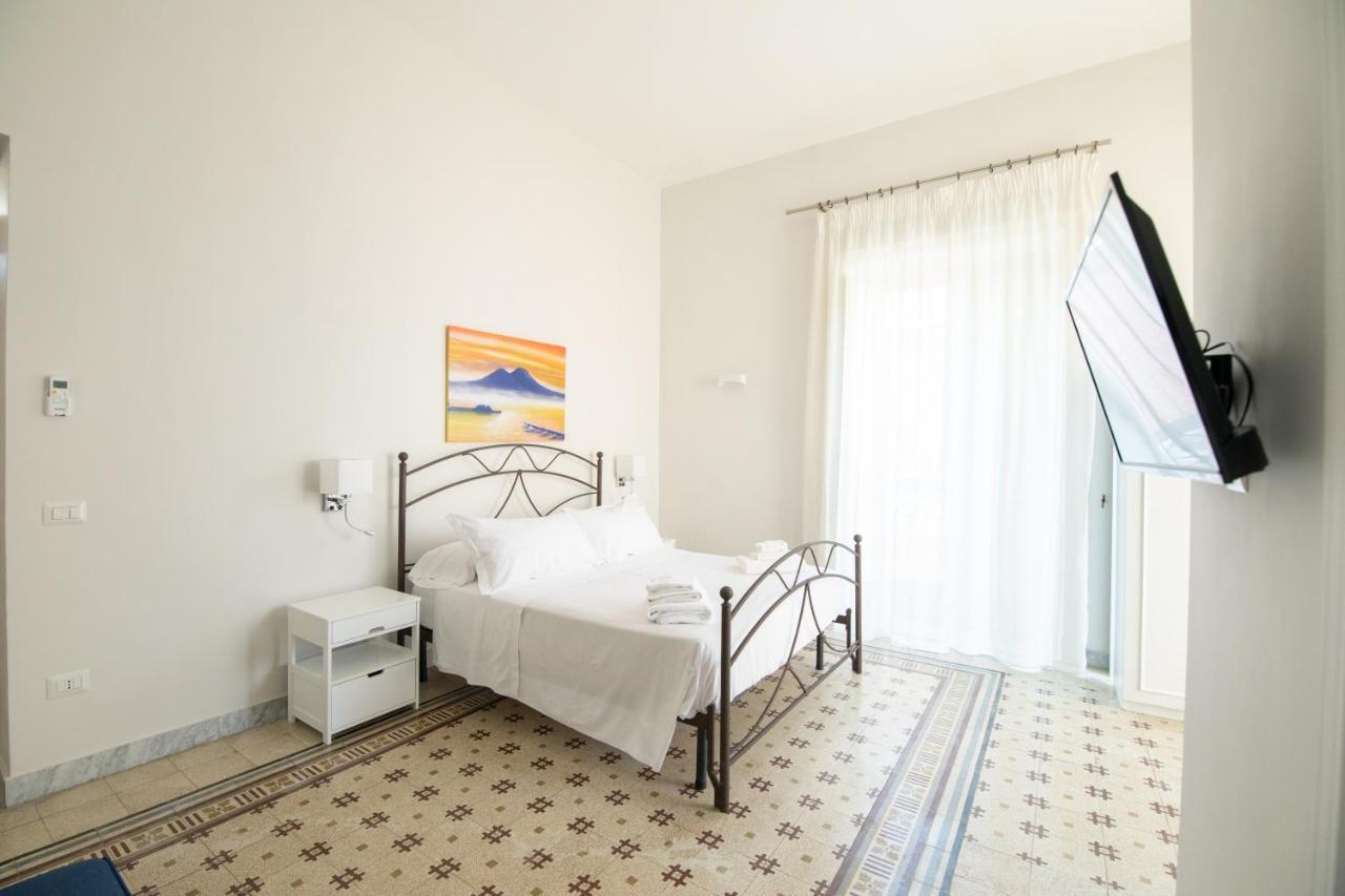 Effe Suites Napoli Bagian luar foto