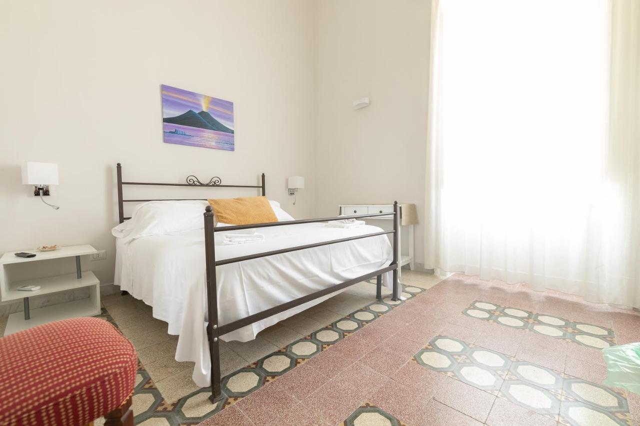 Effe Suites Napoli Bagian luar foto