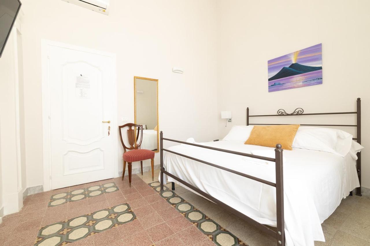 Effe Suites Napoli Bagian luar foto