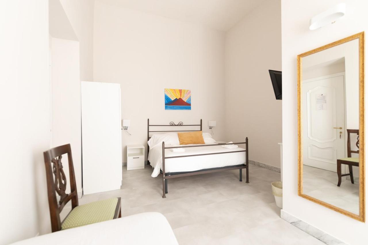 Effe Suites Napoli Bagian luar foto