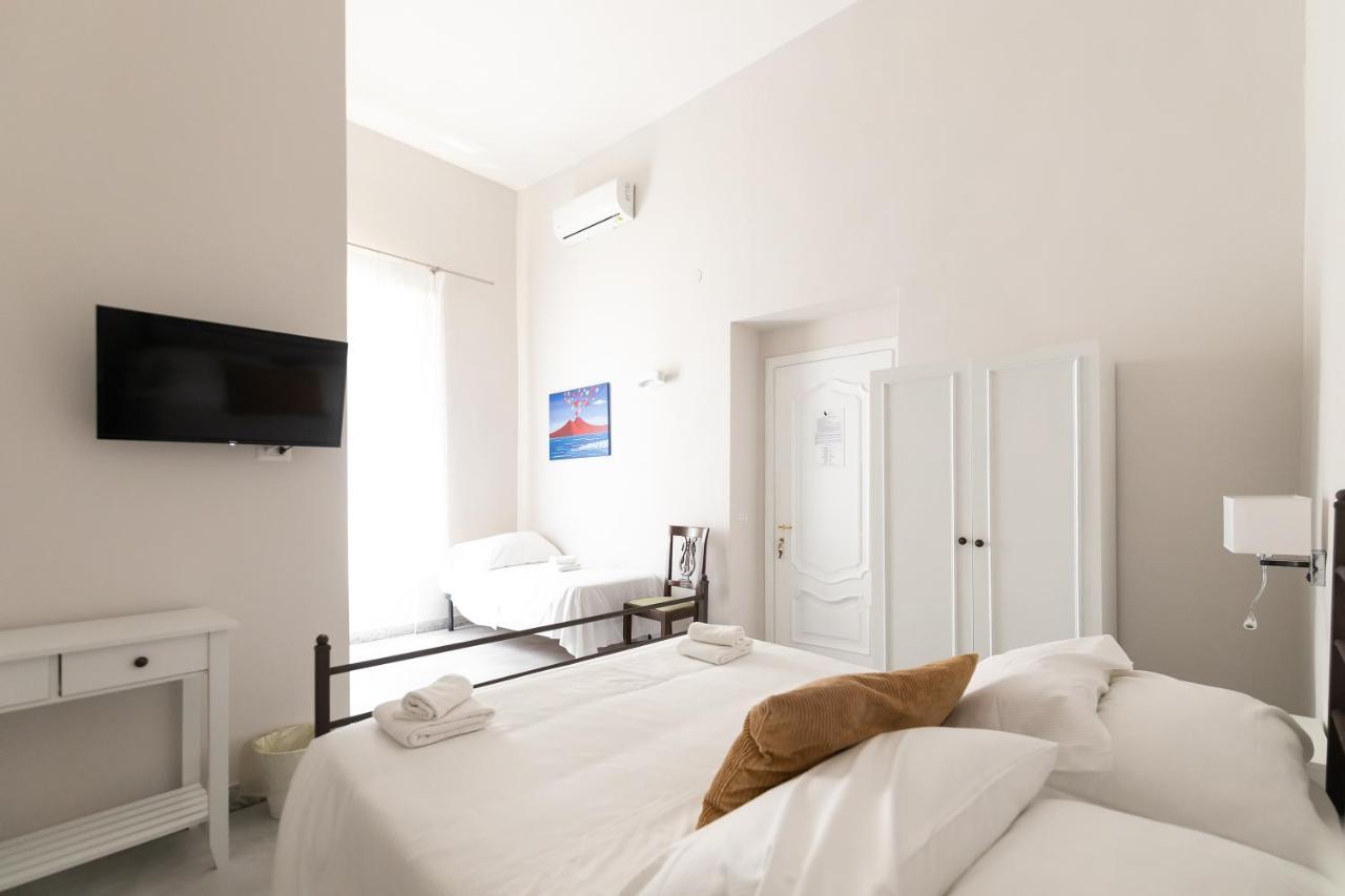 Effe Suites Napoli Bagian luar foto